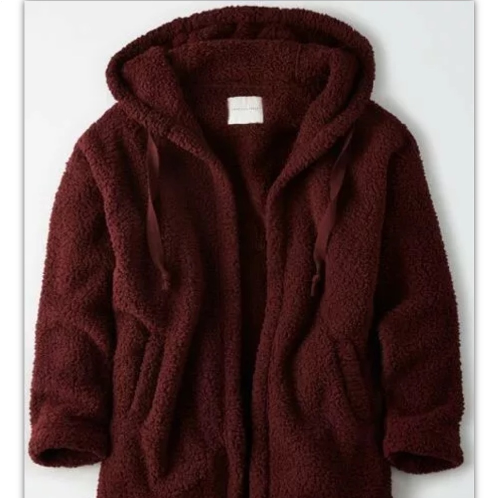 NWT AMERICAN EAGLE OUTFITTERS MAROON SHERPAS - SOLD OUT